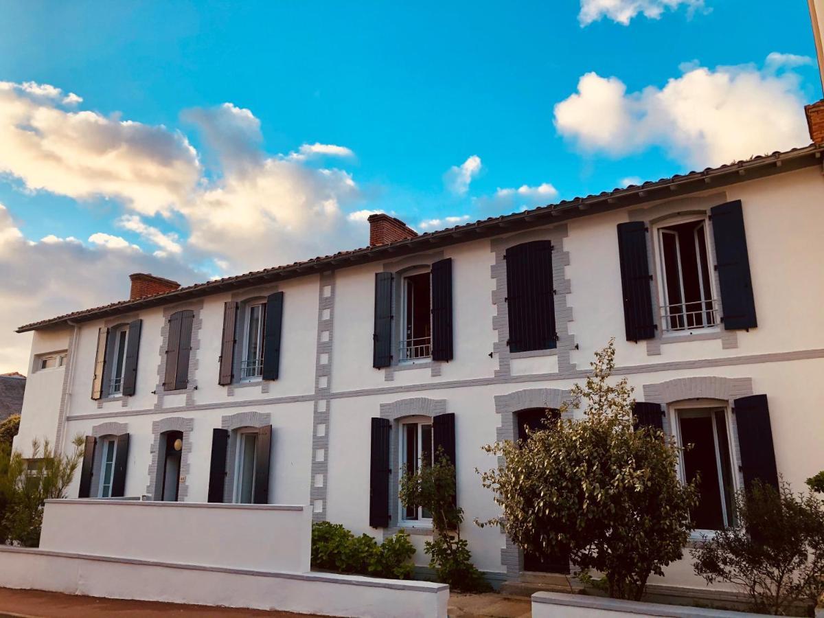 Les Baigneurs Hotel Saint Gilles Croix de vie Ngoại thất bức ảnh